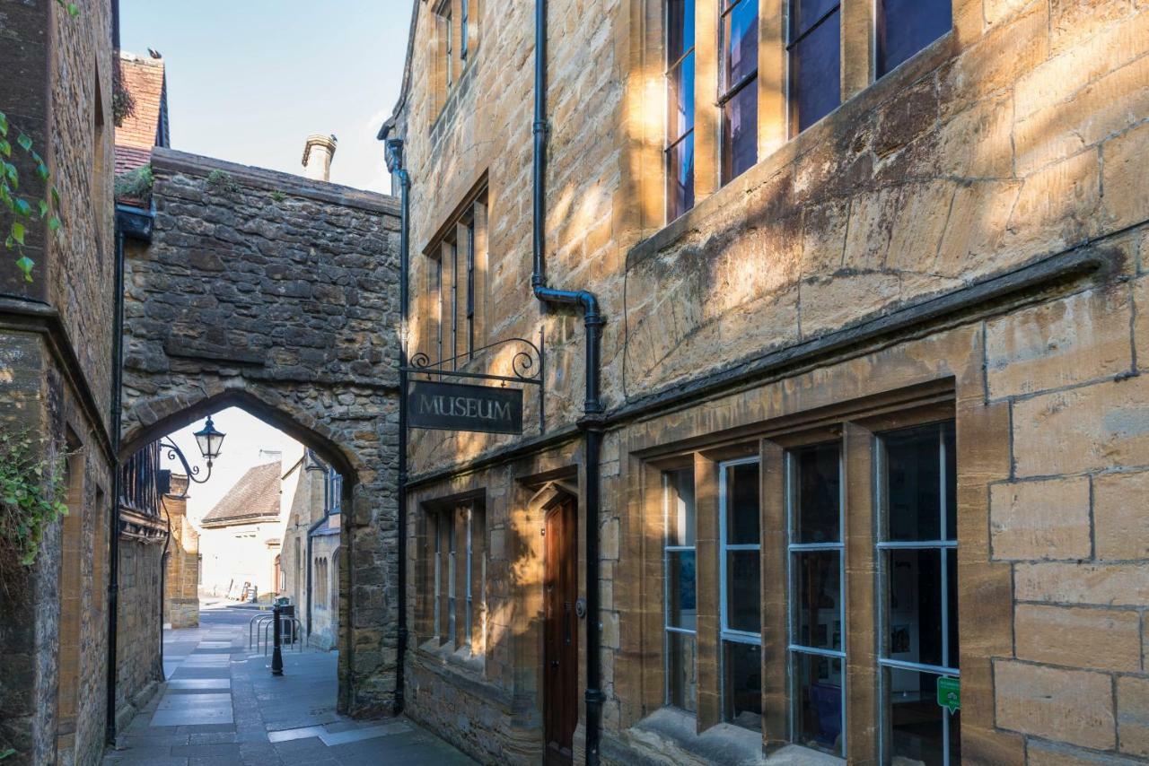 No.4 Ludbourne Hall Sherborne  Exteriör bild